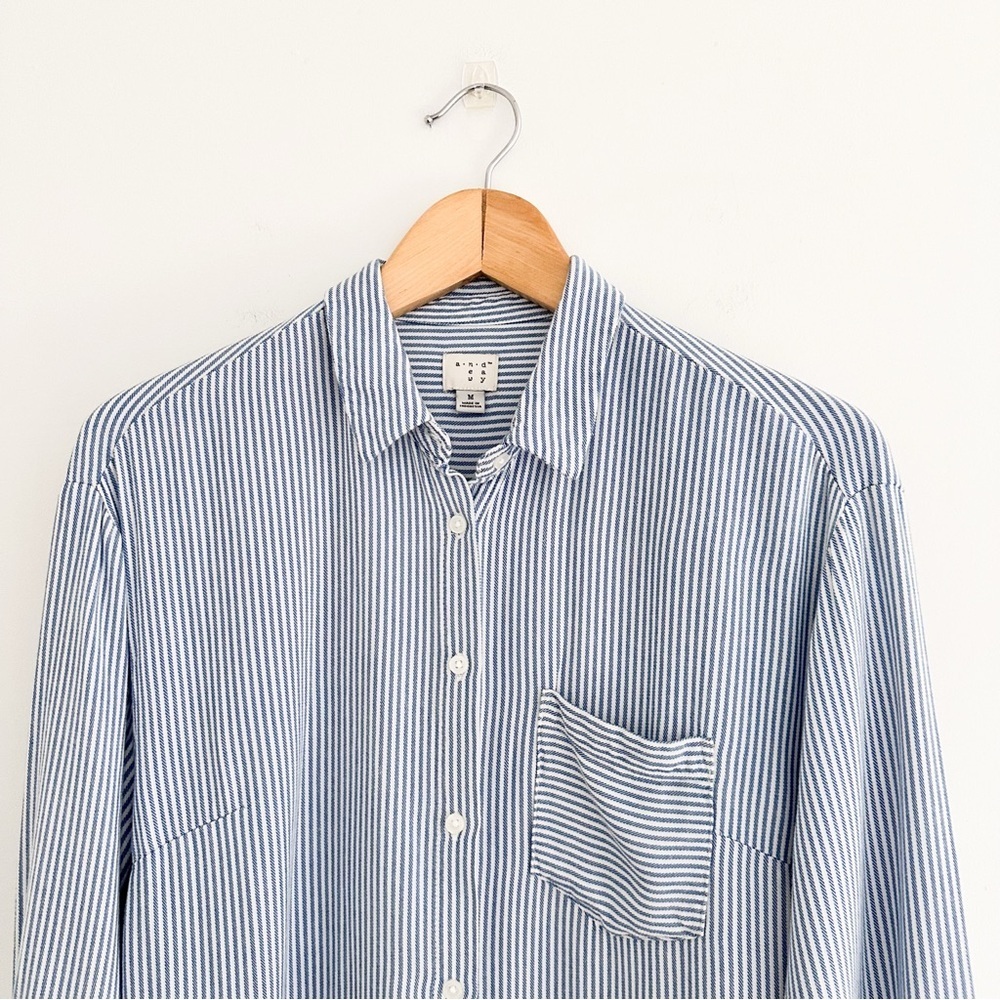 A New Day Blue & White Striped Button Down Shirt Size Medium - Picture 7 of 8